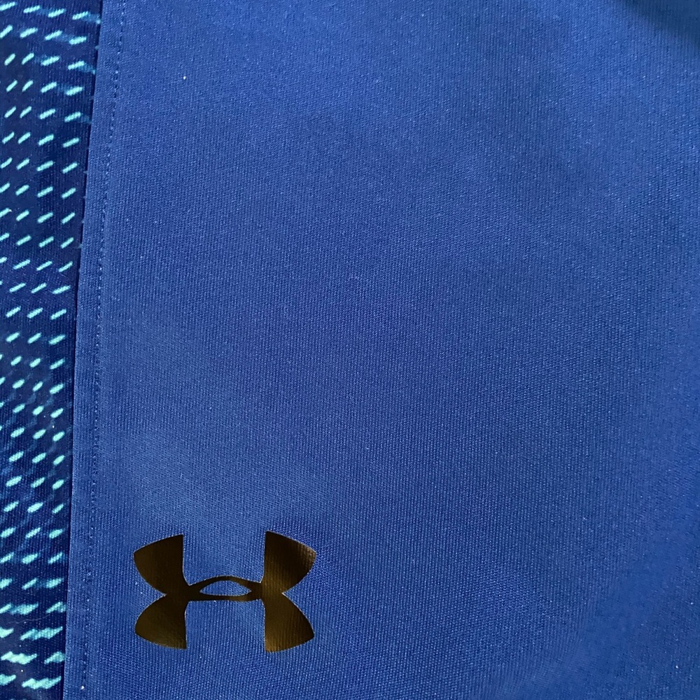 Under Armour shorts boys 4T EUC - Picture 2 of 3